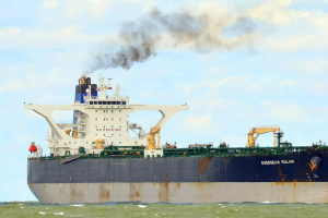 США після тижнів переслідування затримали танкер тіньового флоту РФ