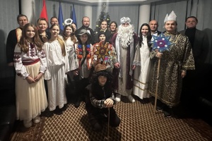Вихованці катехитичної школи УГКЦ завітали з колядою до посольства Угорщині
