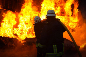 Рятувальники загасили пожежі  після удару РФ по одеських портах