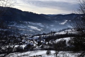 Захід України засипає снігом, у двох областях є ризик зупинки транспорту