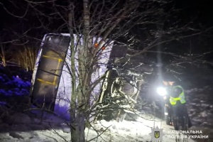 На Чернігівщині перекинувся автобус, 11 постраждалих