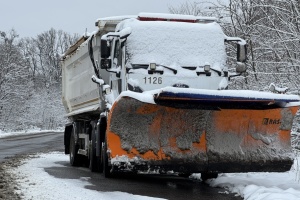 На Закарпатті розповіли про ситуацію на дорогах після снігопаду