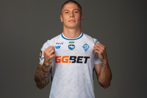 Денис Попов продовжив контракт із київським «Динамо»