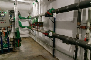 У Києві злили воду з частини будинків без опалення, але це не означає тривалу відсутність тепла - КМДА