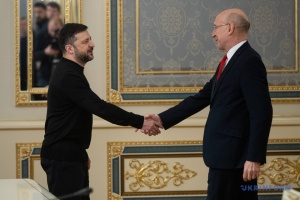 Zelensky dice que la Declaración de París es el primer paso hacia garantías de seguridad reales