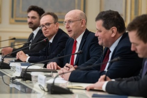 英国、迎撃用無人機の生産開始　２月にもウクライナへ供給予定＝ヒーリー英国防相