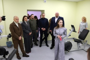 У Хмельницькій обласній лікарні відкрили реабілітаційне відділення з безбар’єрним доступом