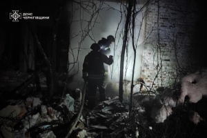 Загарбники за добу 35 разів били по Чернігівщині: пошкоджена інфраструктура, є поранений