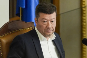 Окамура домагатиметься припинення будь-яких програм підтримки України