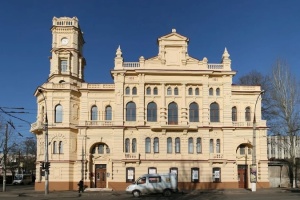 Реставрація Херсонського художнього музею: суд прийняв до розгляду позов про розірвання договору