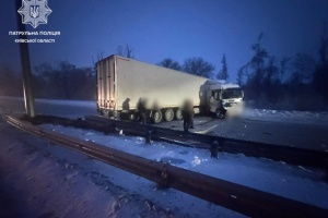 На Київщині через ДТП заблокований рух на трасі Київ-Чоп