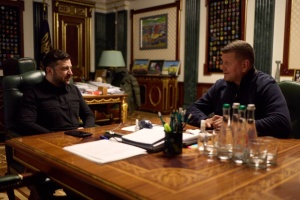 ゼレンシキー宇大統領、ザルジュニー前軍総司令官と面会