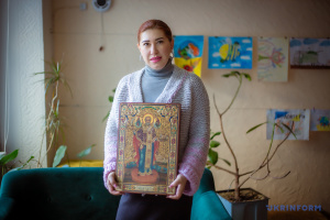 «Під час війни багато хто приходить до мистецтва з болем - як до розради» - іконописиця Тетяна Дзядик