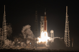 NASA дозволило астронавтам брати смартфони у космос