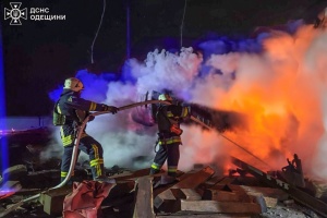 РФ за тиждень застосувала понад 1,3 тисячі дронів та близько 1050 КАБ - Зеленський