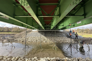 日本政府、ウクライナにモジュール式仮設橋２基設置 迅速な復興可能に