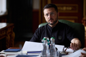 Zelensky estime que les négociations de paix ne sont pas dans l’impasse et évoque une possible rencontre avec Trump à Davos