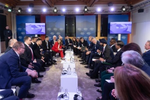 Zelensky meets global business, finance and energy leaders in Davos 