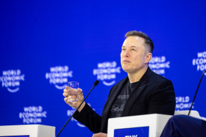 Маск змінює пріоритети: будуватиме місто на Місяці, а не на Марсі