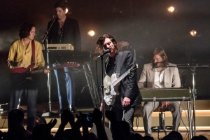 Arctic Monkeys випустили першу пісню з 2022 року - на підтримку дітей в Україні, Газі, Ємені та Судані