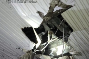 Війська РФ атакували заправку у Запоріжжі, постраждала жінка