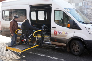 Вінничанам на кріслах колісних за рік надали 12,5 тисячі послуг із перевезення спецтранспортом