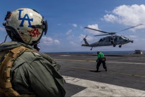 Авіаносна група США перемістилася в Індійський океан на тлі загострення ситуації з Іраном - CNN