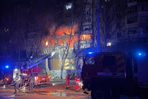 В Одесі після російської атаки під завалами шукають трьох людей