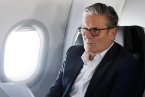 Подав у відставку глава апарату Стармера, який радив на високу посаду фігуранта файлів Епштейна