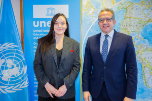 Бережна обговорила з гендиректором ЮНЕСКО співпрацю у захисті культури під час війни