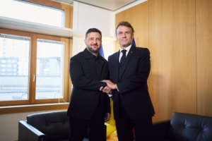 Zelensky s'est entretenu avec Macron : La France fournira des avions et des missiles pour la défense aérienne 