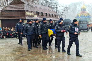 У Черкасах попрощалися з чотирма поліцейськими, які загинули під час затримання зловмисника