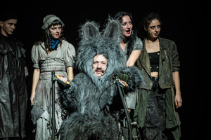 Вистава «Я бачу, вас цікавить пітьма» вирушає у тур Україною 