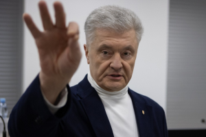 Справа про санкції РНБО: Верховний суд продовжить розгляд позову Порошенка у березні