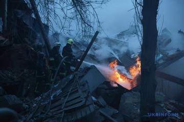 Війська РФ ударили по житловому будинку в Харкові, 12 постраждалих