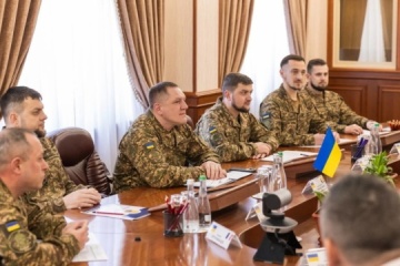 Le commandant de la Garde nationale ukrainienne et le chef de la Gendarmerie française discutent de la coopération technologique