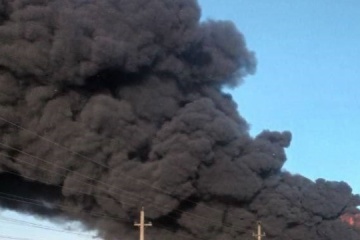 Ukrainischer Drohnenangriff zerstört ein Raketenlager und ein Ölpepot in Russland  