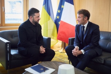 À l’Élysée, Zelensky et Macron entament leur entretien bilatéral