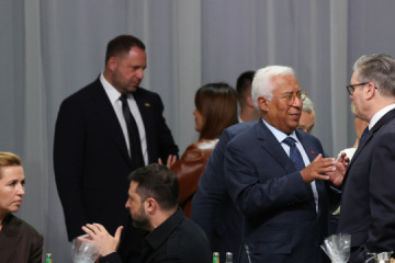 Costa arrives in Paris for Coalition of the Willing meeting 