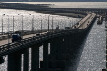 Kerch Bridge guarded by three boats and an FSB ship — social media