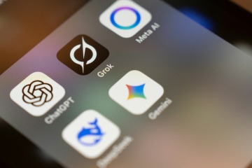 Індонезія першою у світі тимчасово заблокувала чатбот Grok Ілона Маска