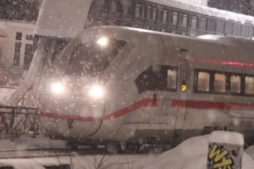 Негода не дозволяє відновити рух поїздів на півночі Німеччини