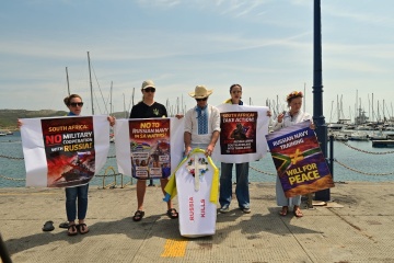 У ПАР українці вийшли на протест проти спільних військових навчань з Росією