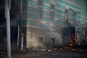 Les forces russes larguent une bombe aérienne guidée sur le centre de Bilopillia : un mort, quatre blessés