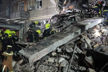 In Odessa Zahl der Verletzten nach russischem Angriff auf 23 gestiegen, darunter zwei Kinder und schwangere Frau