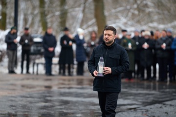 Zelensky honors memory of Holocaust victims in Babyn Yar