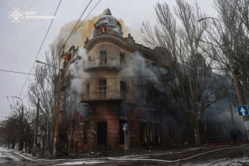 Guerre en Ukraine : un bombardement russe ravage un hôtel historique, symbole de Kherson