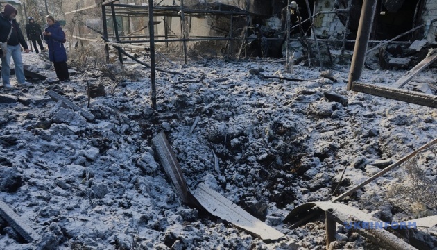 Russen werfen eine Gleitbombe auf Ökopark nahe Charkiw ab - eine Freiwillige verletzt, exotische Vögel getötet