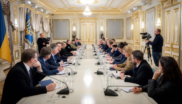 Zelensky meets national security advisers of Coalition of the Willing to discuss peace plan