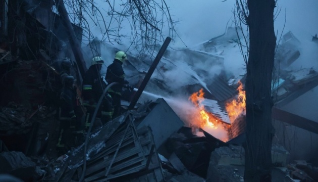 Russia strikes Ukraine with over 1,000 drones, 1,070+ glide bombs, six missiles in just one week – Zelensky 